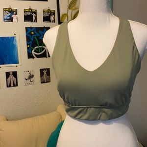 ☀️Green Sports Bra☀️